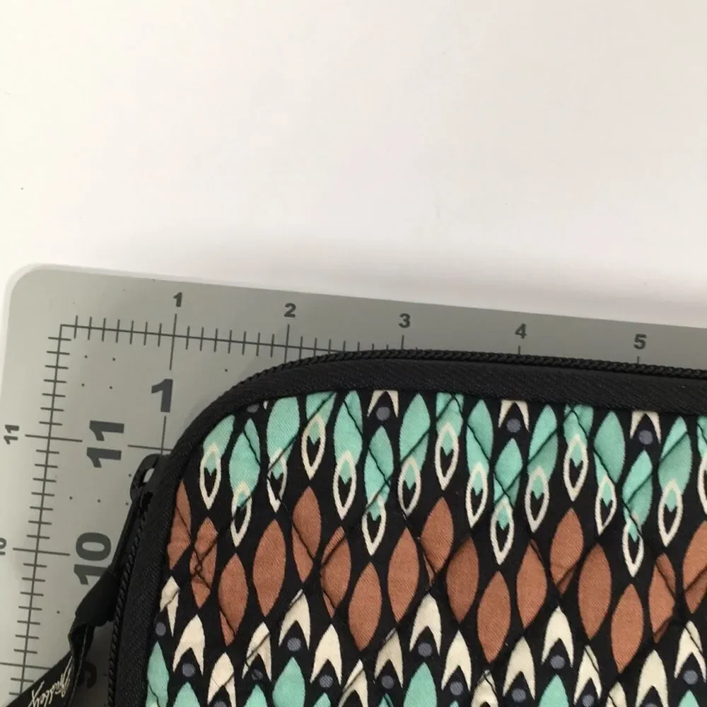 Vera Bradley Retired Pattern Sierra Stream Quilted Laptop Sleeve